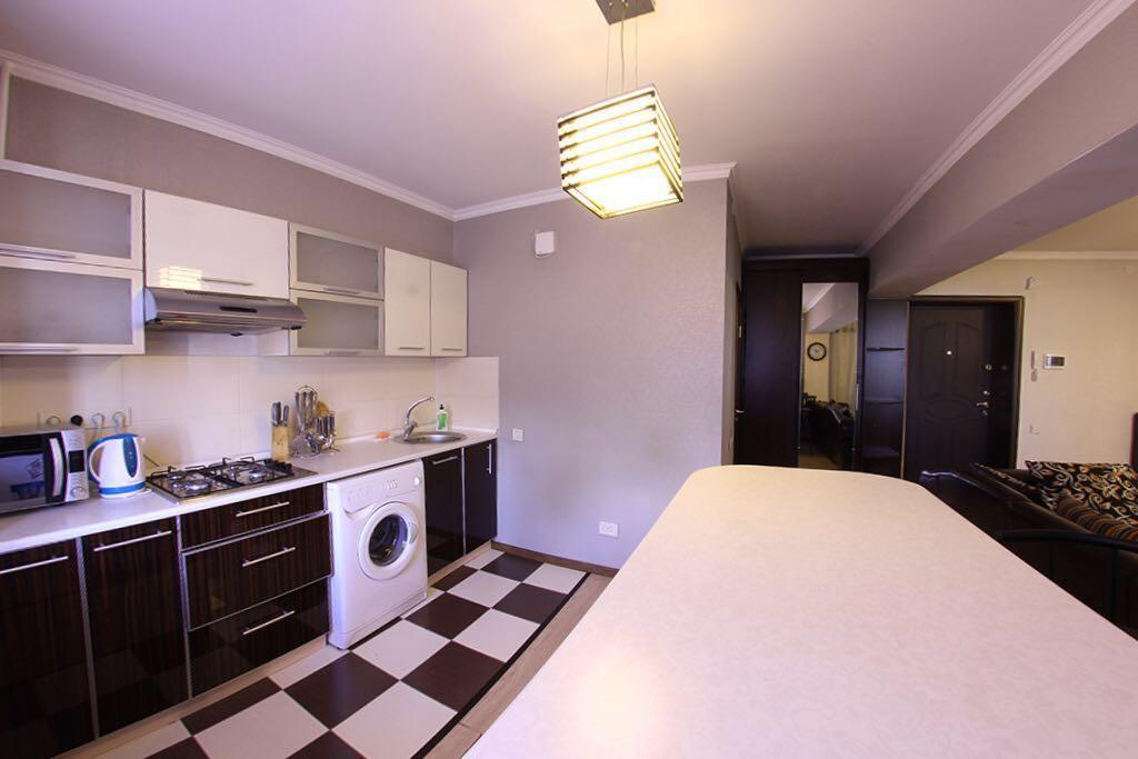 אלמטי Apartments On Shevchenko 129 מראה חיצוני תמונה